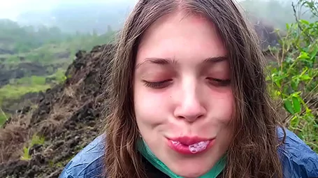 Thothd videos de Vídeo de sexo amateur teniendo sexo con su novia en la ducha