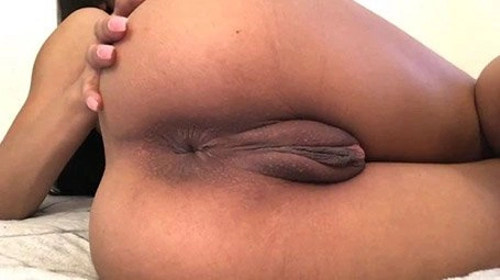 Thothd videos de Vídeos de sexo de culo con vibrador perforado dentro de su culo